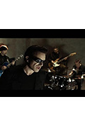 《U2: The Ground Beneath Her Feet》封面