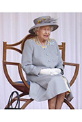 《伊丽莎白女王二世与英国首相》封面