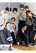 《RIIZING DAY: RIIZE Premiere》封面