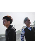 《暮海行散》封面