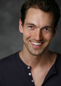 汤姆·弗雷德里克 Tom Frederic照片