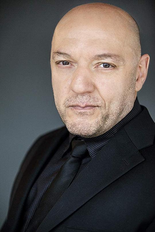 托尼·卡拉布雷塔 Tony Calabretta照片