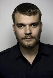 皮鲁·埃斯贝克 Pilou Asbæk照片