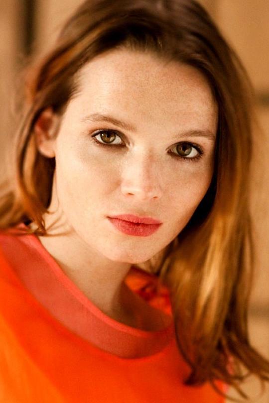 卡洛琳·赫弗斯 Karoline Herfurth照片