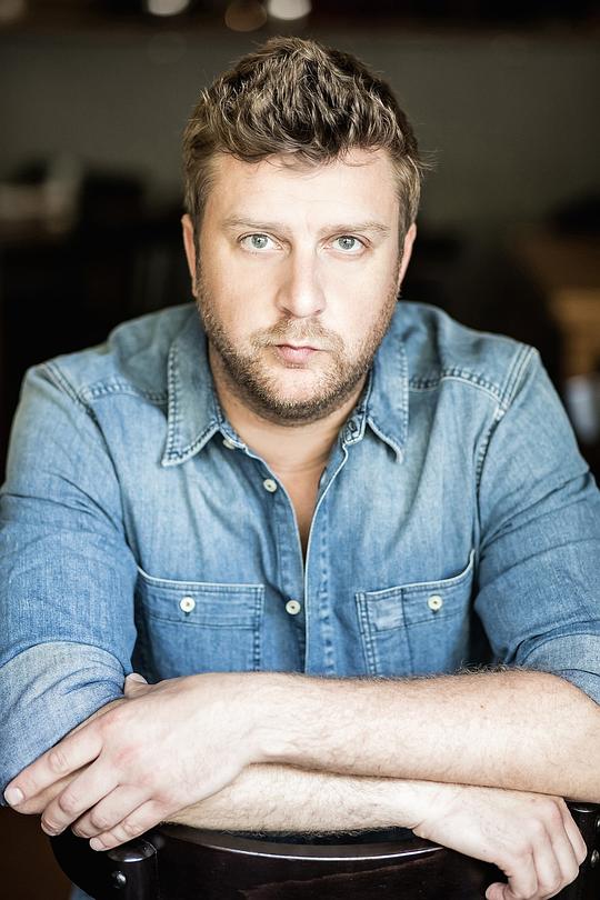 尼尔斯·多格洛 Nils Dörgeloh照片