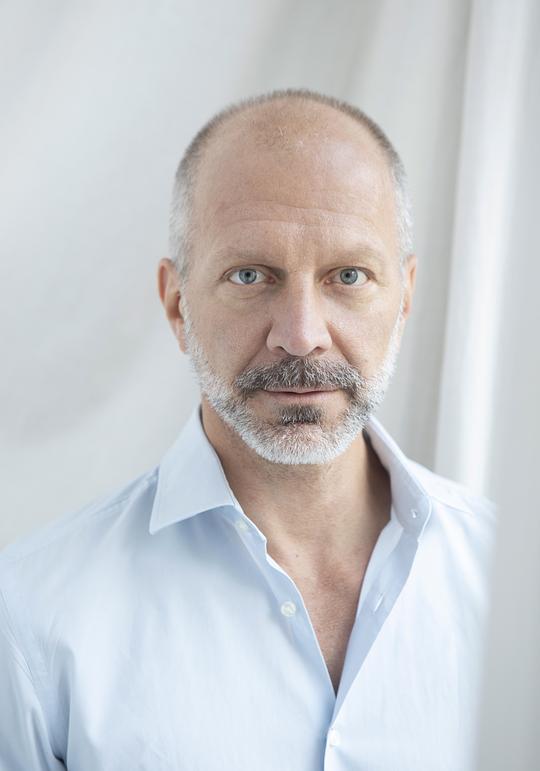 西蒙·哈泽 Simon Hatzl照片