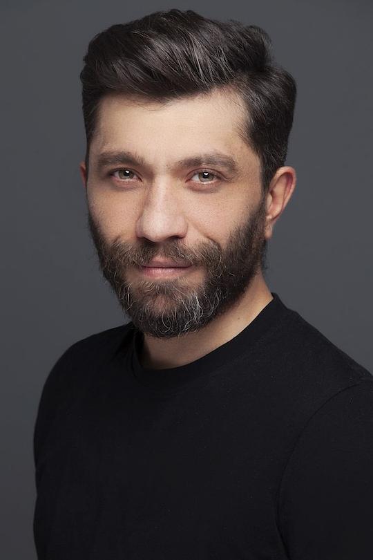 约茨古·伊第里穆 Özgür Yildirim照片