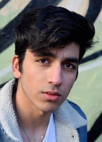 奥米德·墨玛 Omid Memar照片