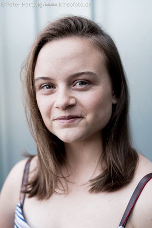莱娜·乌泽多夫斯基 Lena Urzendowsky照片