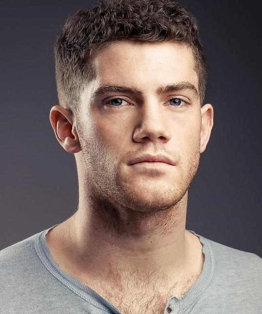 阿利斯泰尔·布拉默 Alistair Brammer照片