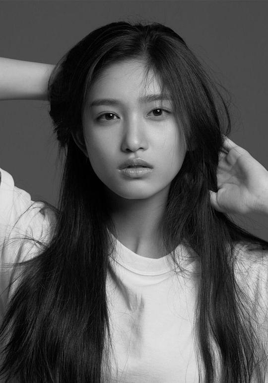 李瑞 Leeseo照片