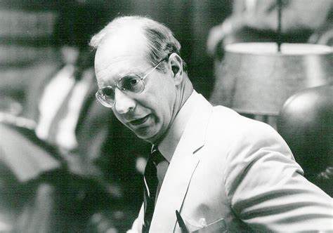 Basil Hoffman照片