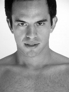 吉尔莫·伊万 Guillermo Iván照片