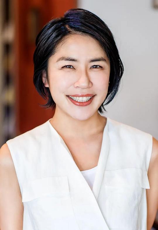 奥山佳惠 Yoshie Okuyama照片