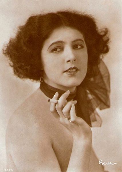 玛切拉·阿尔巴尼 Marcella Albani照片