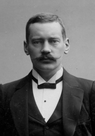 Adolf Paul照片