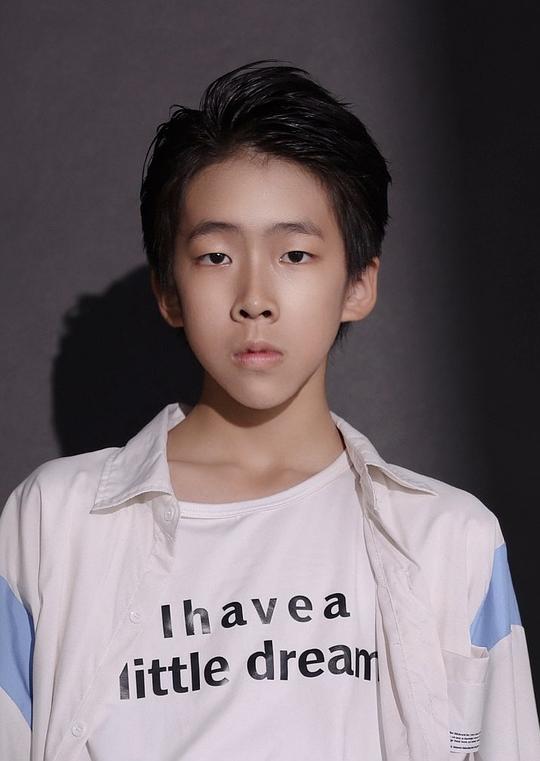 杨智弈 Zhiyi Yang照片