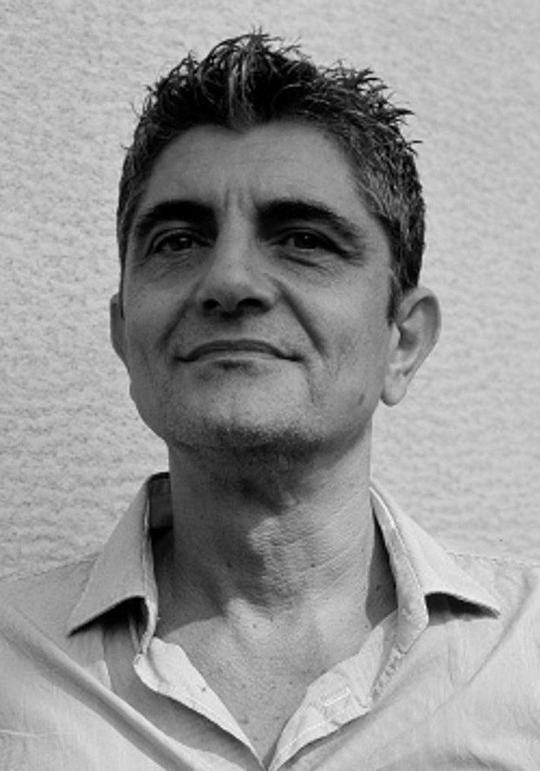 康斯坦丁·伊亚恩纳里斯 Constantine Giannaris照片