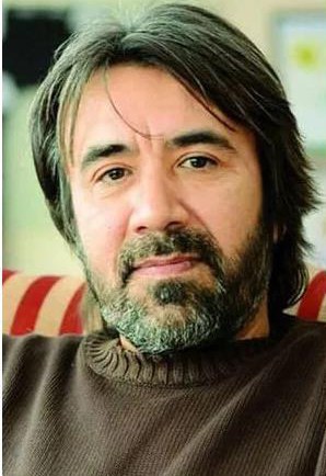 泽基·德米尔库布兹 Zeki Demirkubuz照片