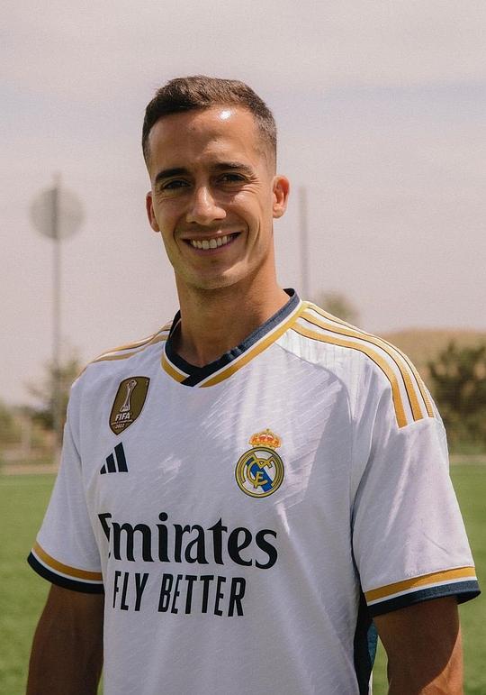 卢卡斯·巴斯克斯 Lucas Vázquez照片