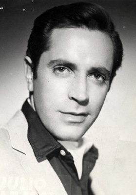 胡里奥·阿莱曼 Julio Alemán照片