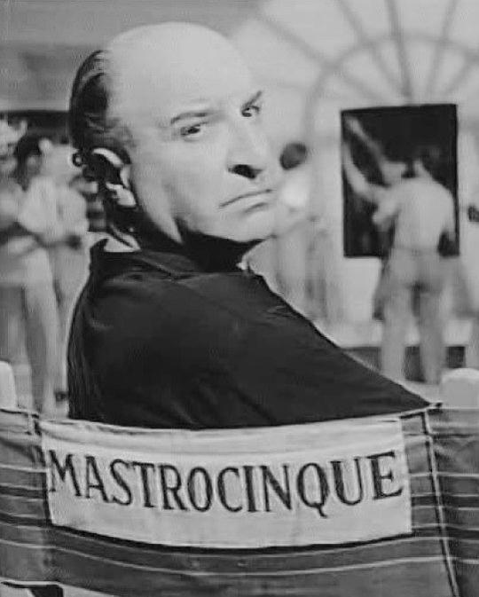 卡米洛·马斯特罗钦奎 Camillo Mastrocinque照片