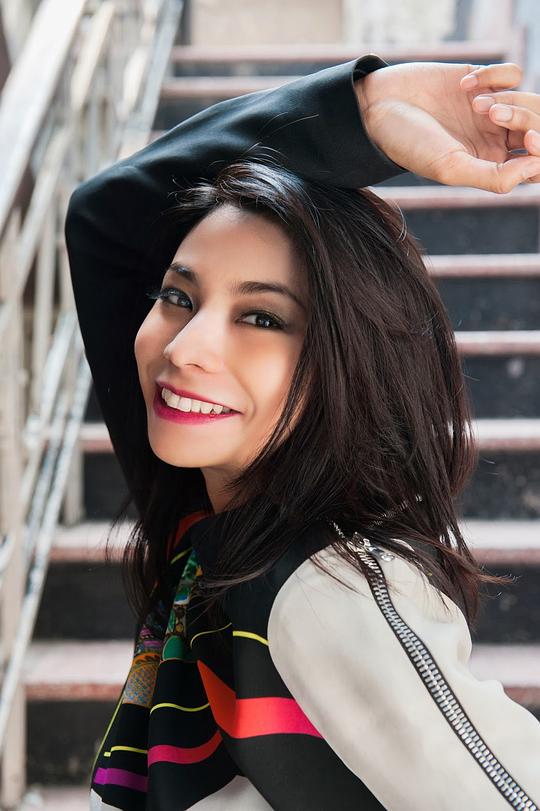 斯莱法·达尼什 Shareefa Daanish照片