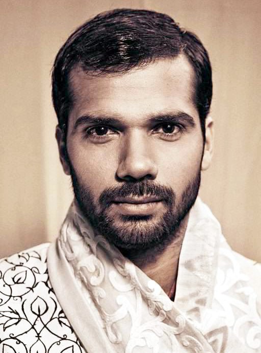 内尔·布法拉姆 Neil Bhoopalam照片