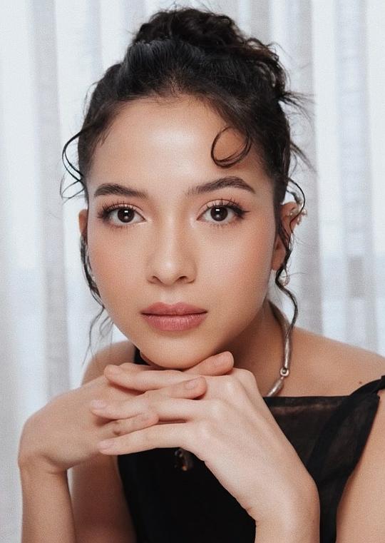 普特里·马里诺 Putri Marino照片