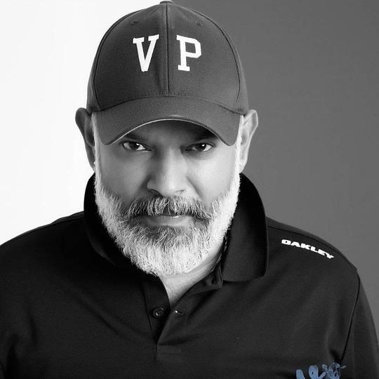 文卡特·帕布 Venkat Prabhu照片
