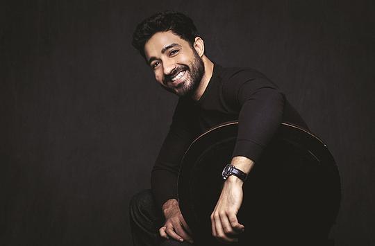 帕雷什·帕胡加 Paresh Pahuja照片