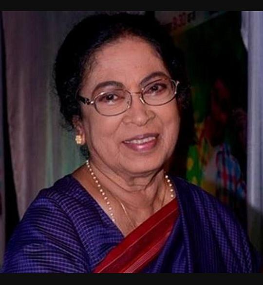 萨拉巴·德松潘德 Sulabha Deshpande照片