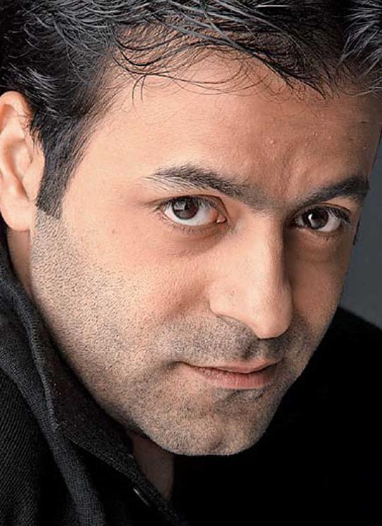 Tarun Mansukhani照片