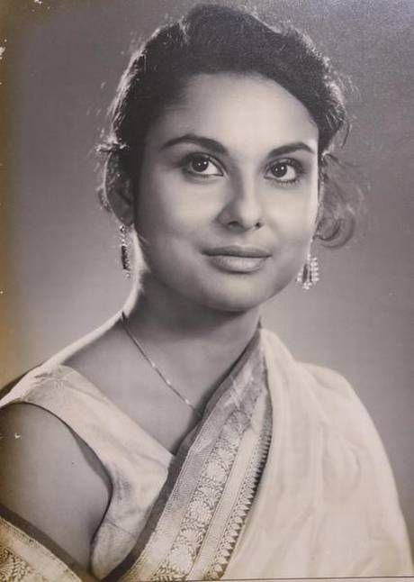 马达比·慕克吉 Madhabi Mukherjee照片