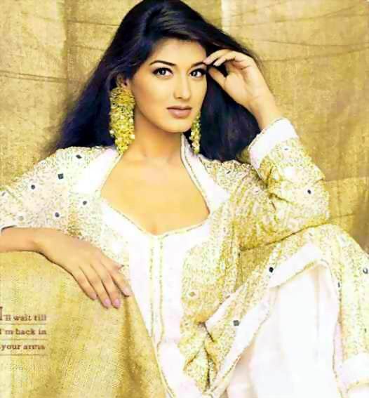 索娜丽·本达里 Sonali Bendre照片