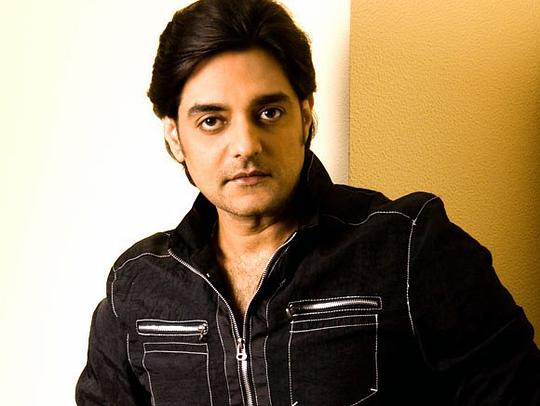 查尼德拉楚尔.辛 Chandrachur Singh照片