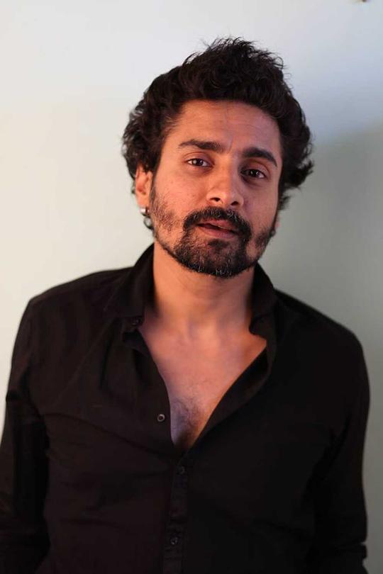 詹丹·罗伊·萨纳尔 Chandan Roy Sanyal照片