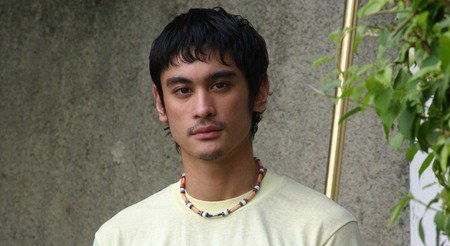 Reuben Elishama照片