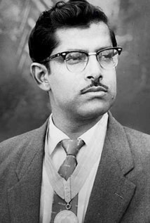 西里斯科什·慕克吉 Hrishikesh Mukherjee照片