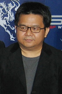 普拉奇亚·平克尧 Prachya Pinkaew照片