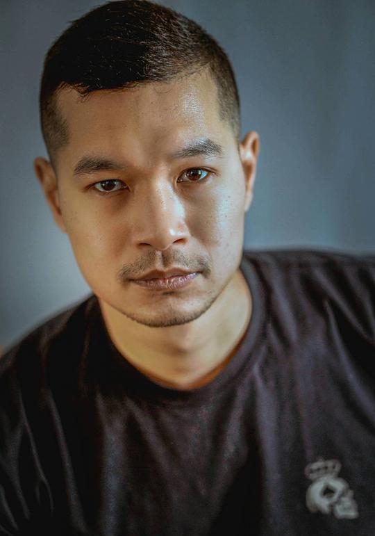 泰梅·塔普提姆通 Tayme Thapthimthong照片