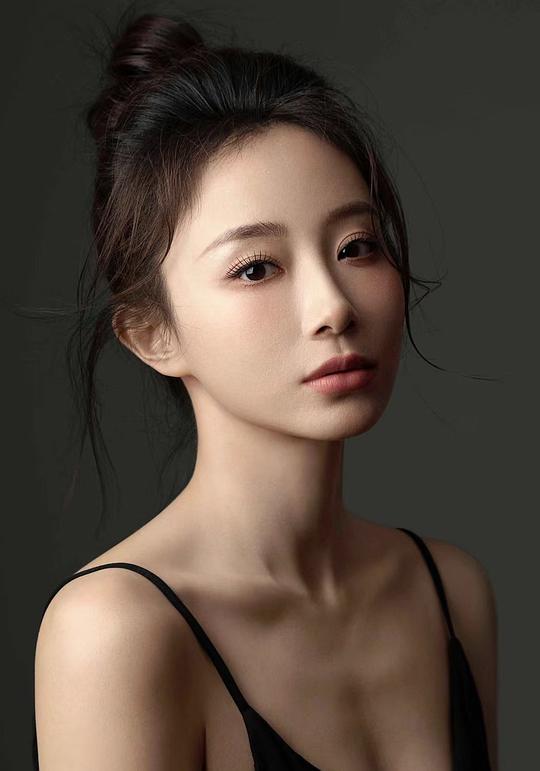 周红 Hong Zhou照片