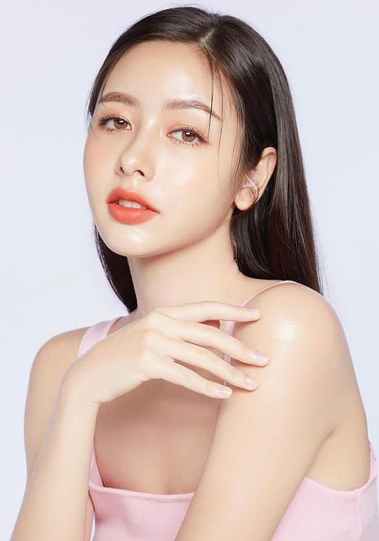 安玛莉·杜瓦尔 Amarit Duval照片