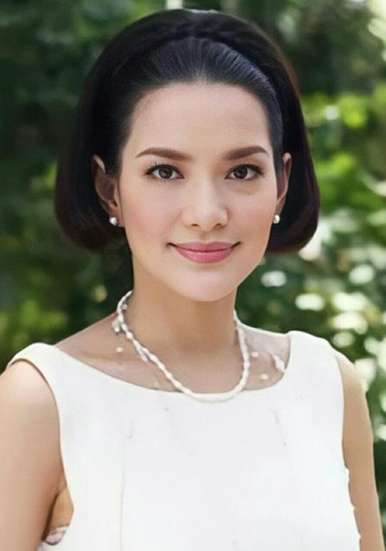 拼塔安·阿孔萨妮 Piyada Akaraseni照片