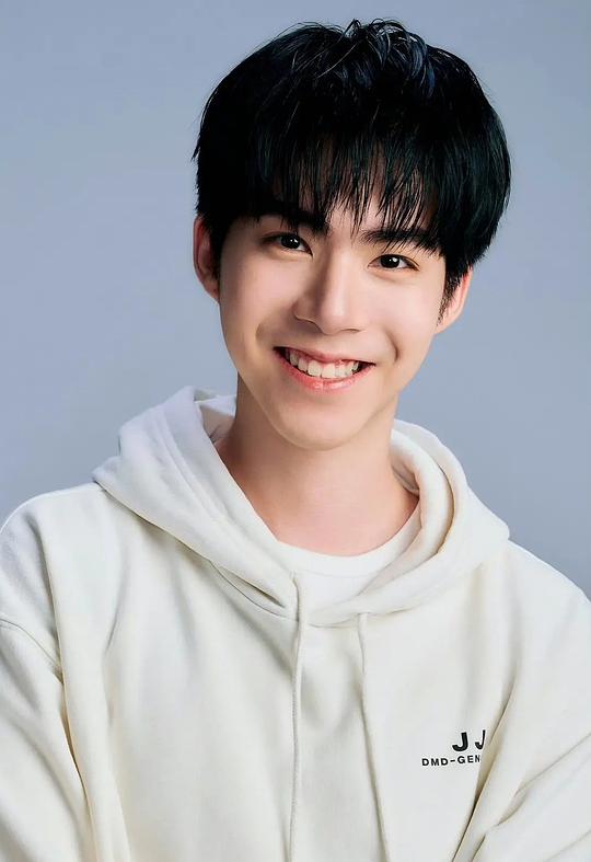 拉德查彭·冯皮尼缇 Radchapon Phornpinit照片
