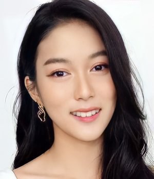 芝娜拉迪·安努彭芘彩 Chinaradee Anupongpichat照片