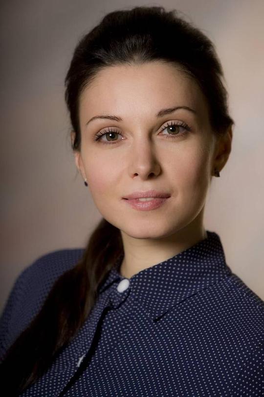 亚历山德拉·乌尔苏利亚科 Aleksandra Ursulyak照片