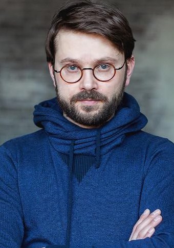 阿尔焦姆·谢马金 Artyom Semakin照片