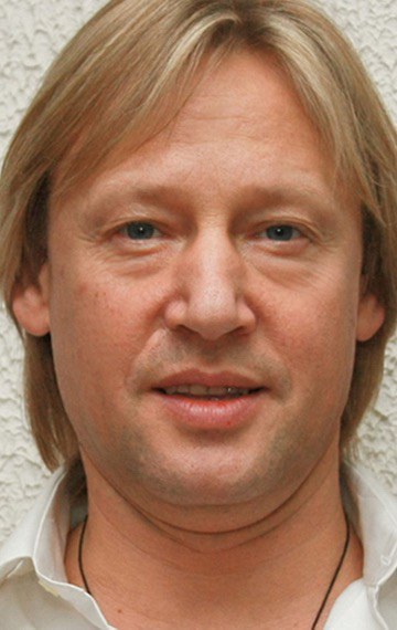 德米特里·哈拉季扬 Dmitri Kharatyan照片