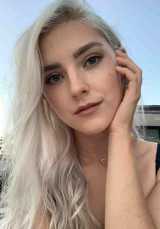 伊娃·艾尔菲 Eva Elfie照片